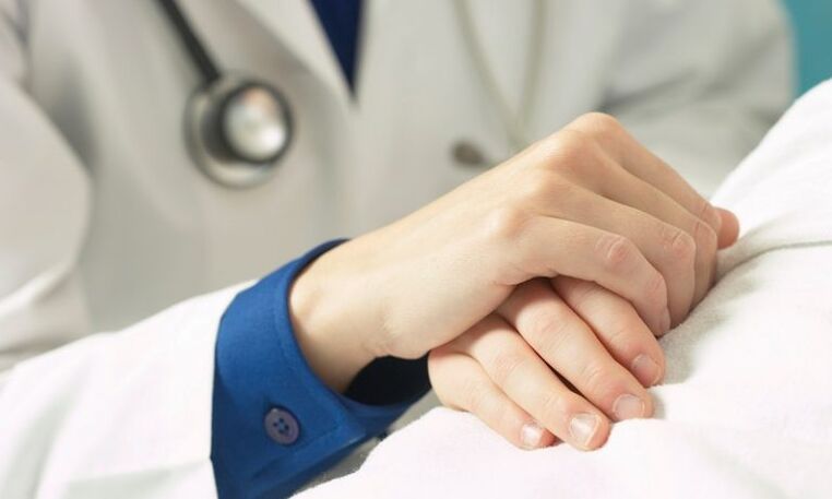 doctor supports patients with prostatitis